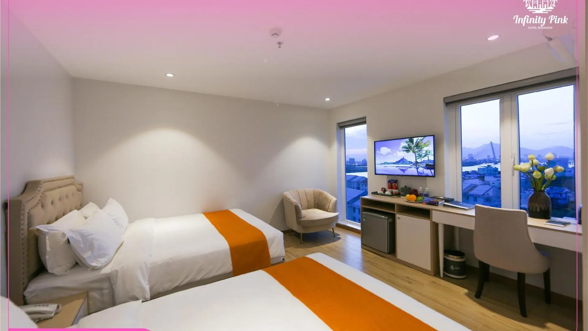 Infinity Pink Hotel Riverview Da Nang