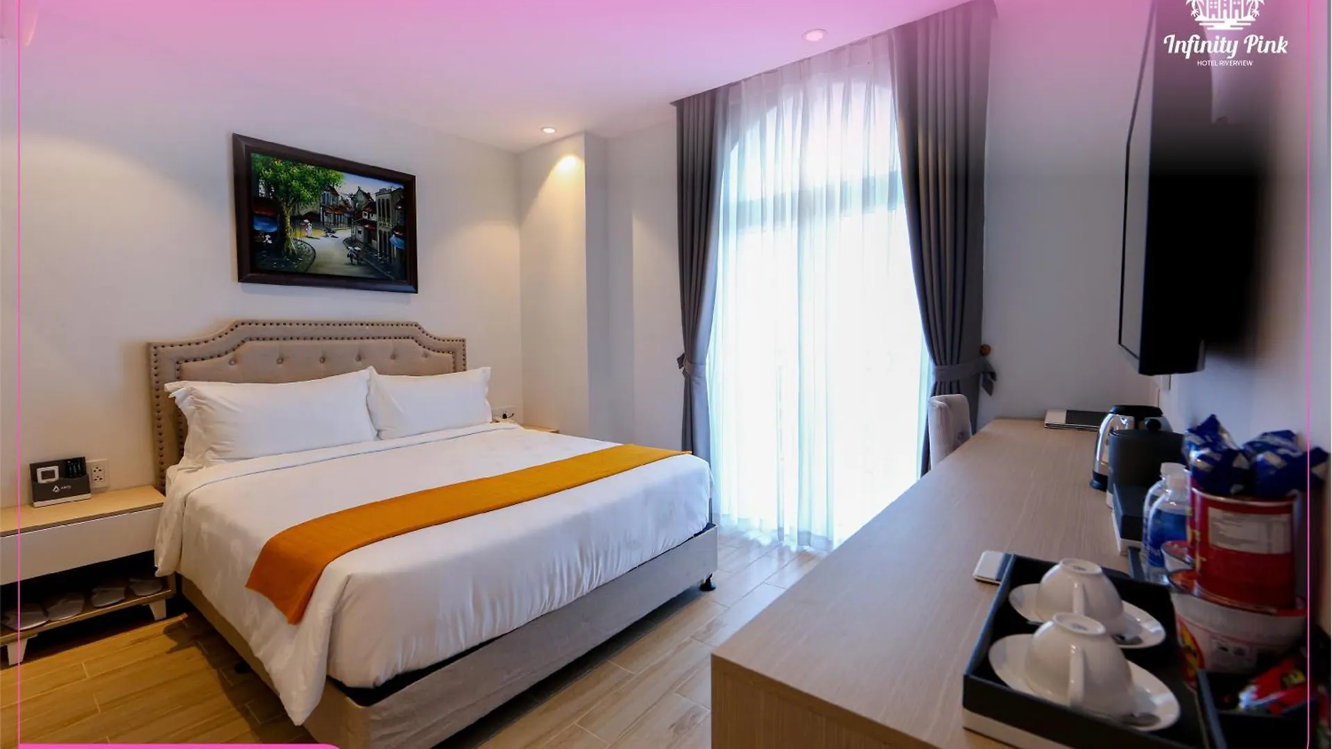 Infinity Pink Hotel Riverview Da Nang