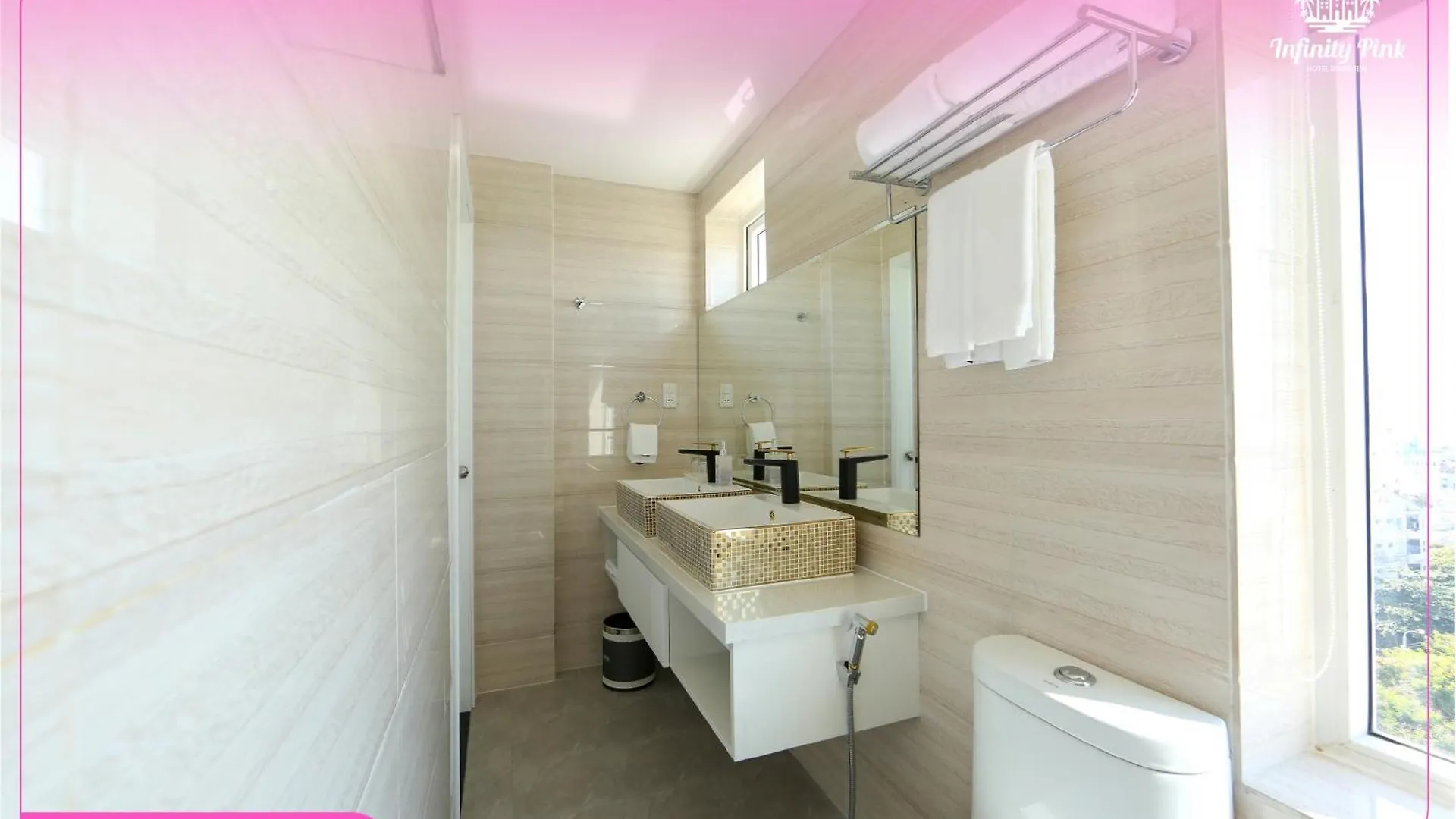 Infinity Pink Hotel Riverview Ντα Νανγκ 0*,